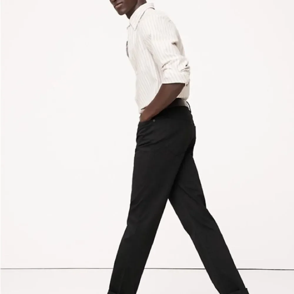 Banana Republic Men's Jet Black slim fil travelerJeans